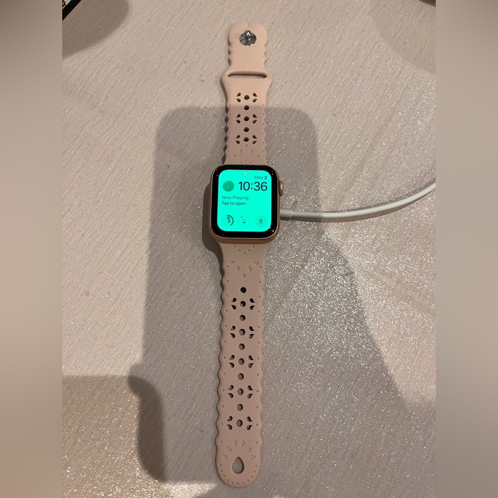 Iwatch Series 5 with Pink Band 40MM LTE